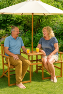 Ensemble de banc de jardin causeuse 2 personnes en bois d'acacia avec table et trou pour parasol pliable 141 x 61 x 87 cm